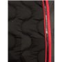 Tapis noir avec galon rouge puis verni noir et passepoil rouge
